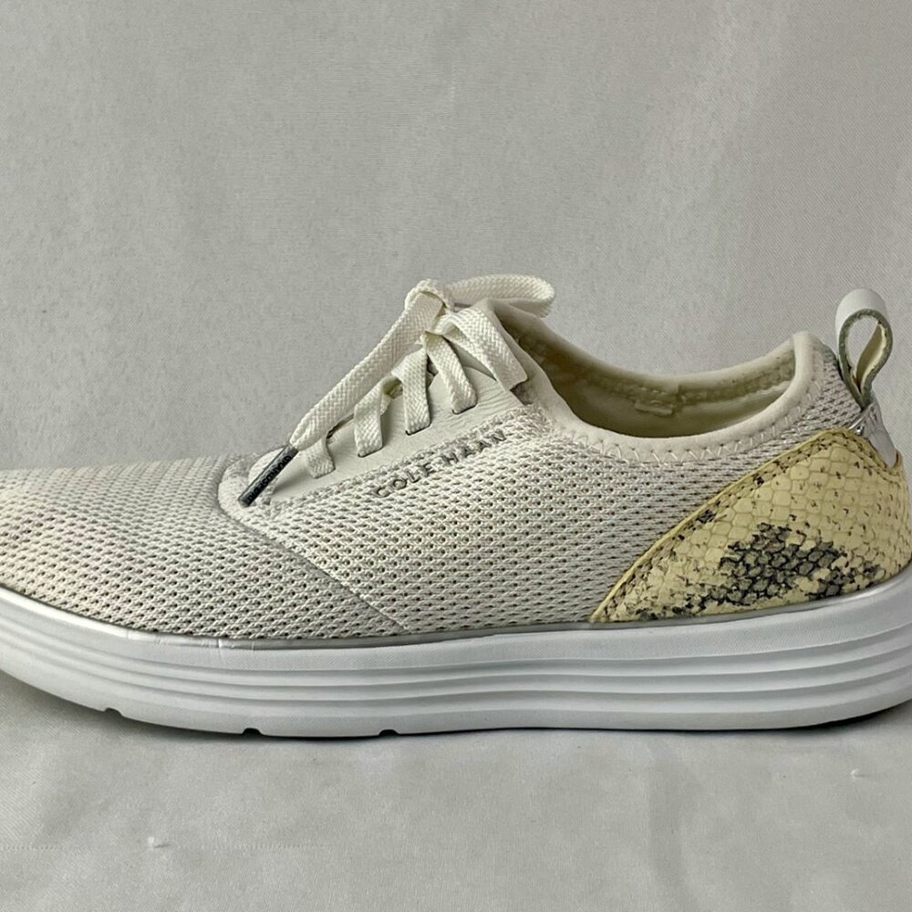 Like New Cole Haan Grand Pro classic white sneaker with crocodile print. 7.5